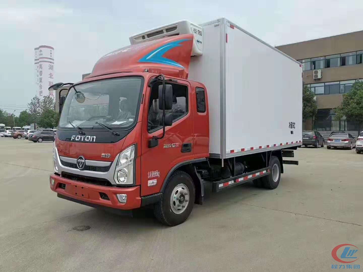 j9.com(中国区)官方网站福田奥铃冷藏车（厢长6米）侧面图