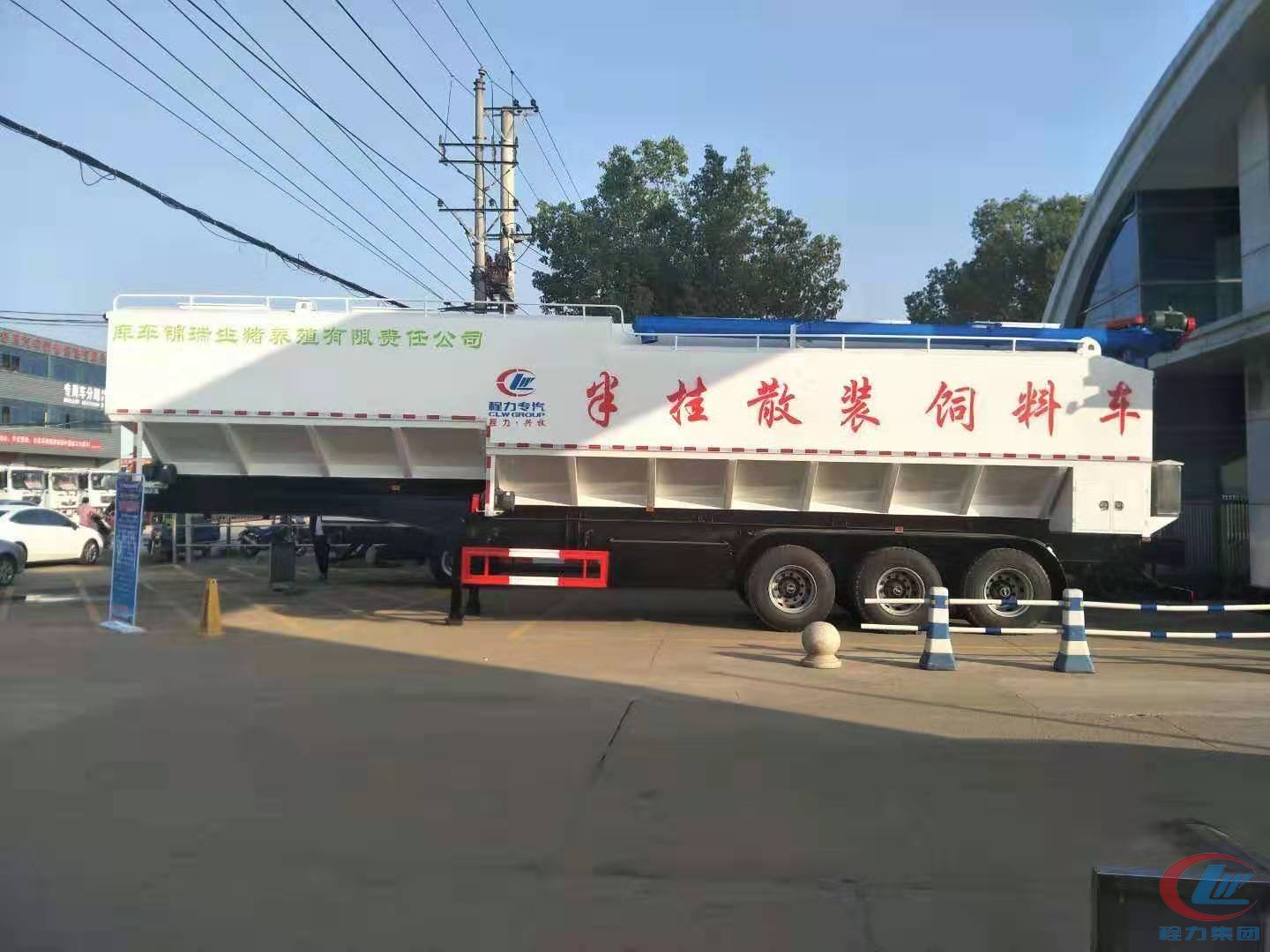 j9.com(中国区)官方网站威牌66方半挂饲料车